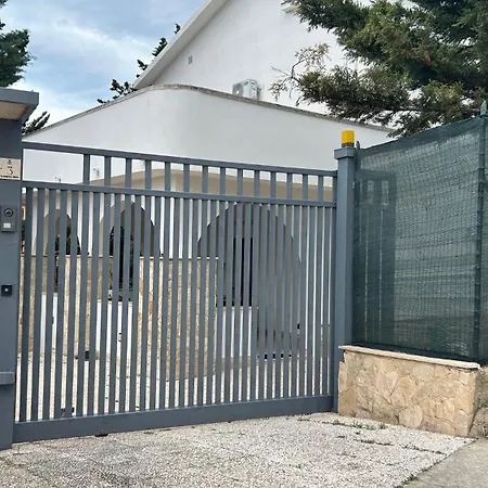 Maryam Πανσιόν