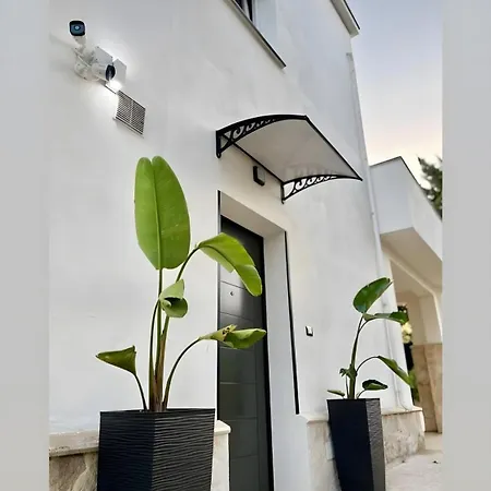 Maryam Penzion 3*